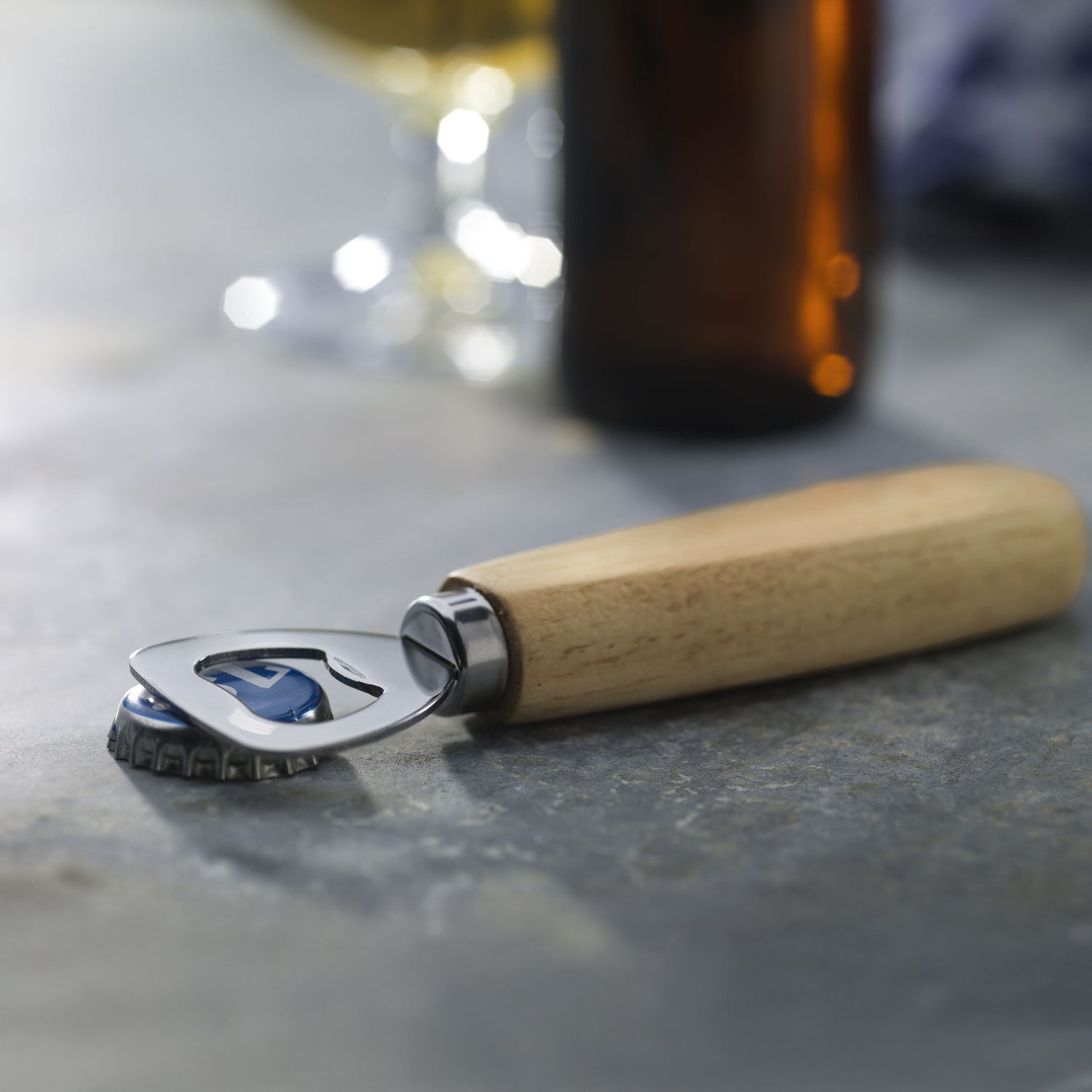 Houten flesopener image 2